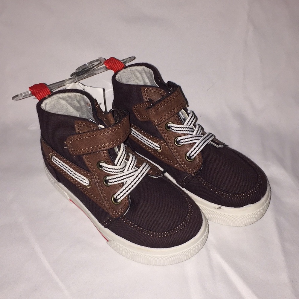 Adorable Carter’s shoes for boys size 8
